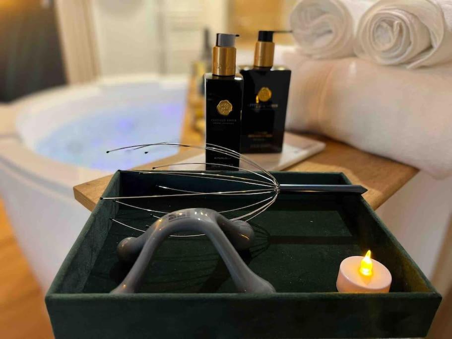 Suite Love Jacuzzi มองต์เตฮวา ภายนอก รูปภาพ