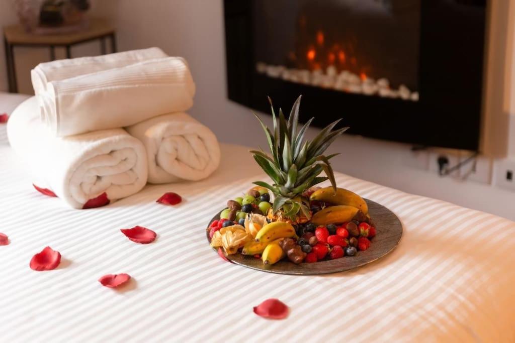 Suite Love Jacuzzi มองต์เตฮวา ภายนอก รูปภาพ