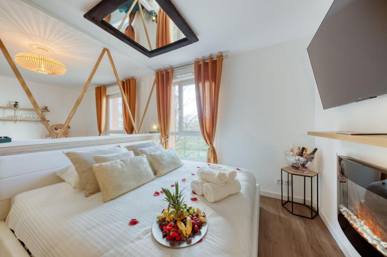Suite Love Jacuzzi มองต์เตฮวา ภายนอก รูปภาพ